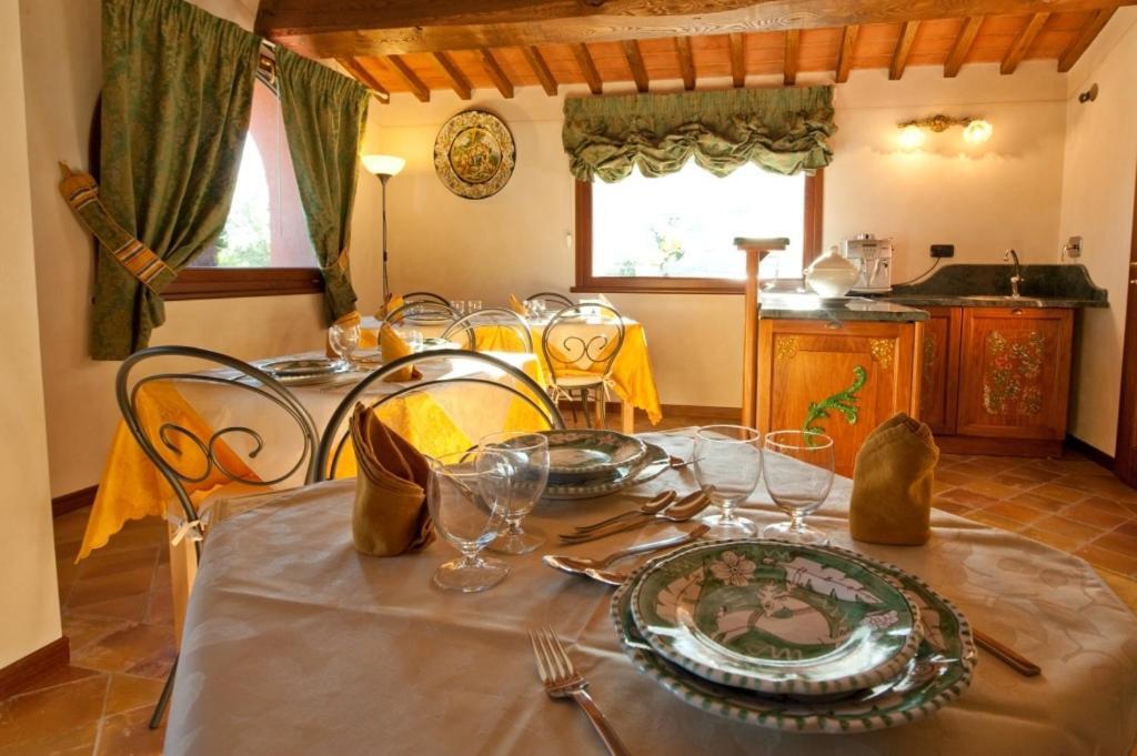 Podere Chiaromonte Palaia Bagian luar foto